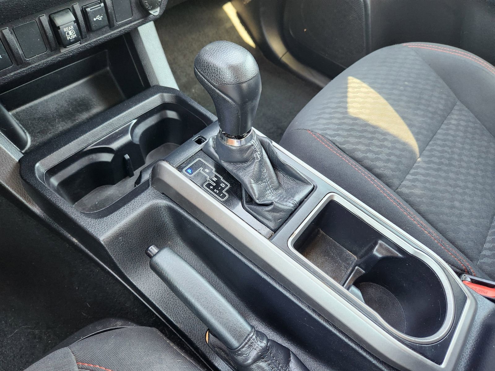 Used 2021 Toyota Tacoma SR5 AWD/4WD image 29