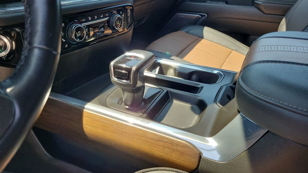 Certified 2024 Chevrolet Silverado 1500 High Country w/ Technology Package AWD/4WD image 18