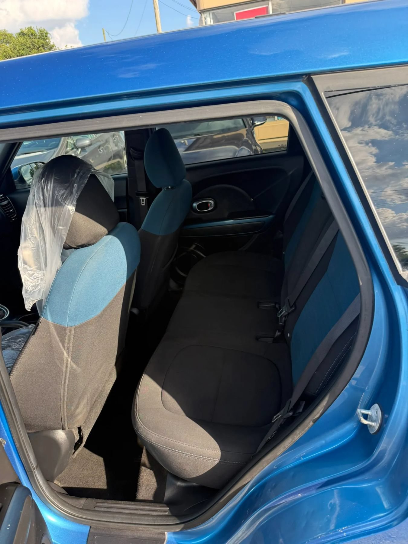 Used 2015 Kia Soul + w/ Audio Package FWD image 18