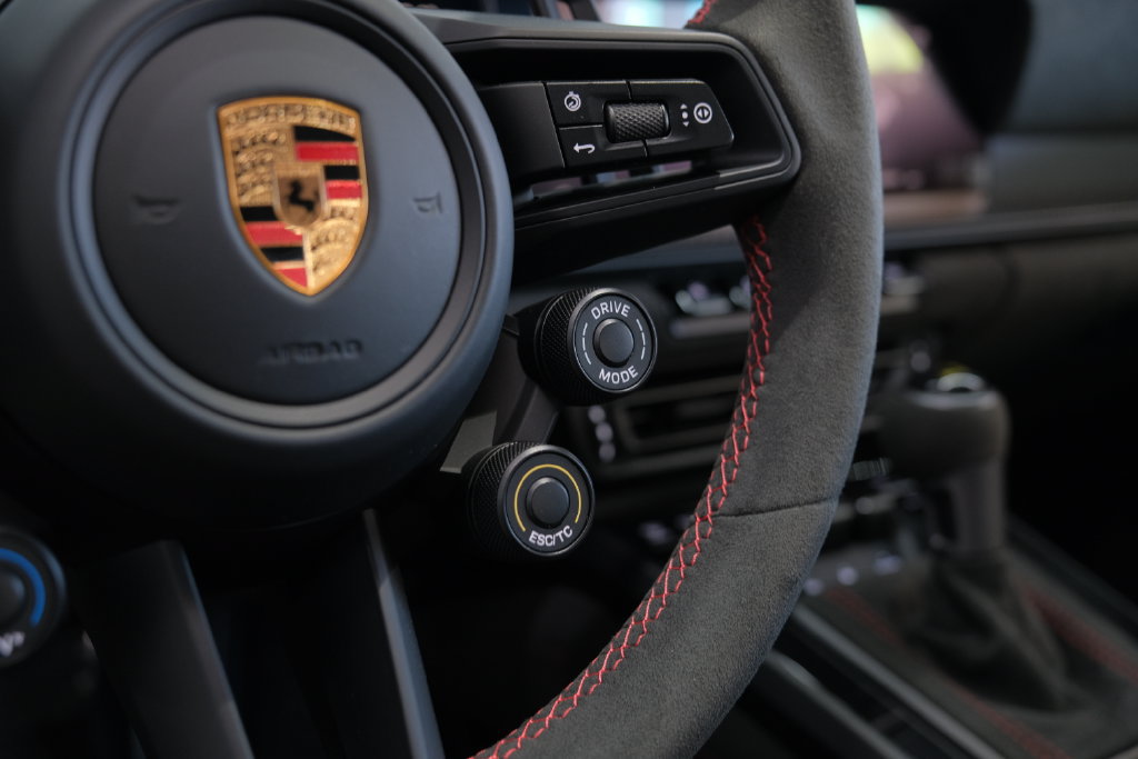 Used 2024 Porsche 911 GT3 RS w/ Weissach Package RWD image 14