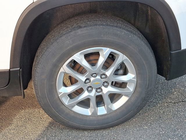 Used 2022 Chevrolet Traverse LS image 14