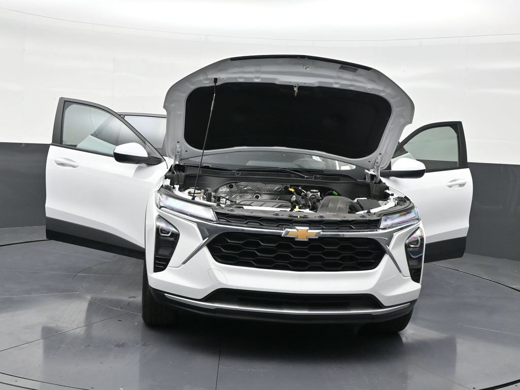 Used 2024 Chevrolet Trax LT FWD image 30