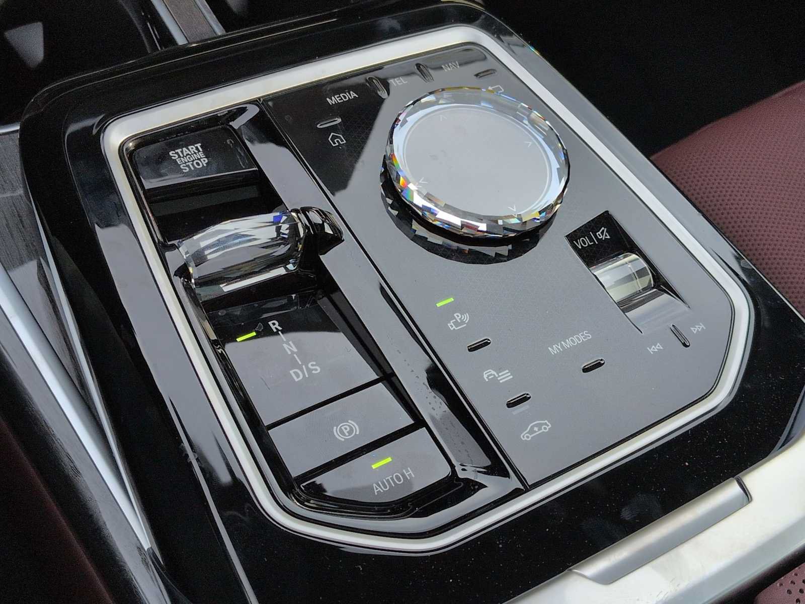 New 2026 BMW 750e xDrive AWD/4WD image 35