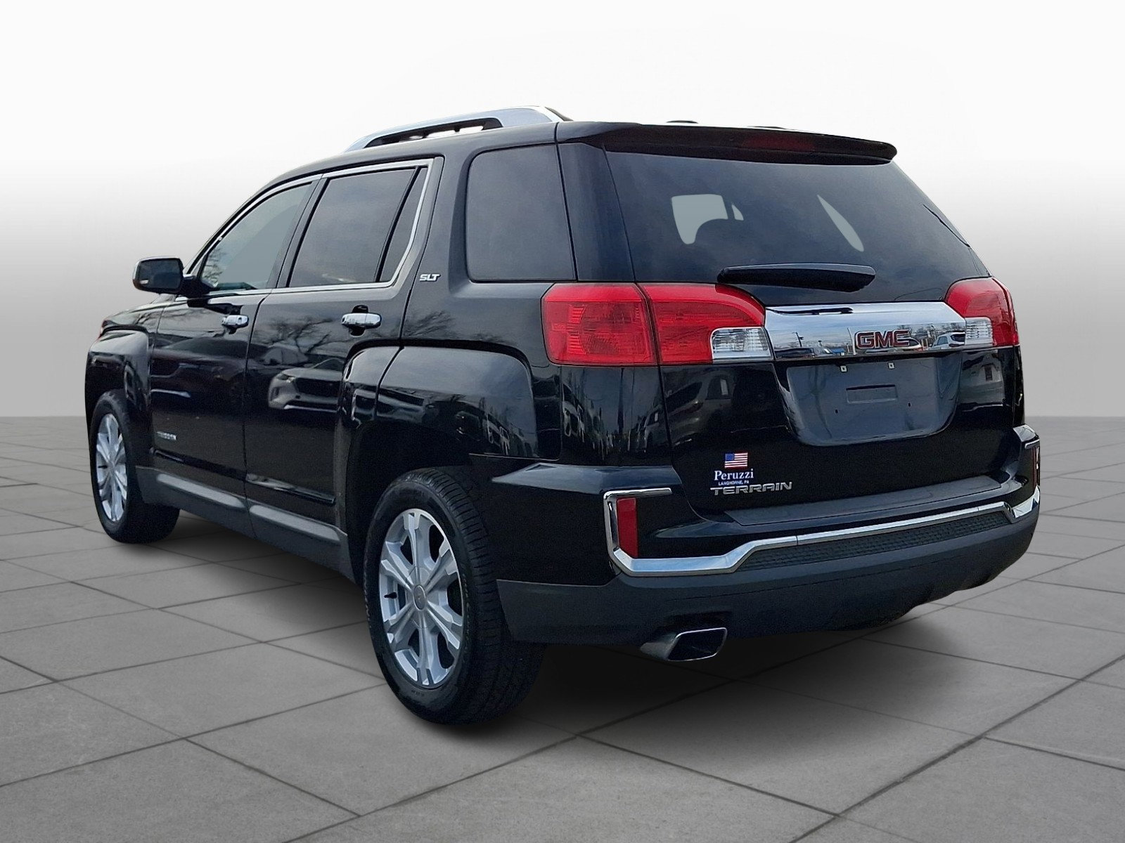 Used 2017 GMC Terrain SLT image 5