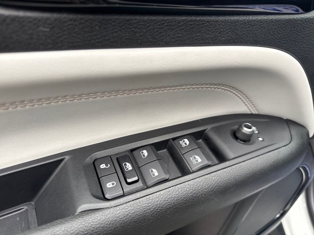 Certified 2022 Jeep Compass Limited image 13