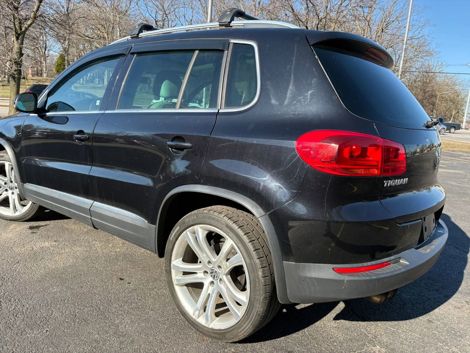 Used 2012 Volkswagen Tiguan SEL image 4