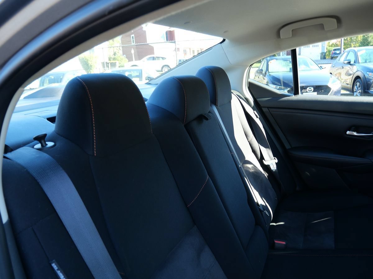 Used 2021 Nissan Sentra SR w/ Electronics Package FWD image 28