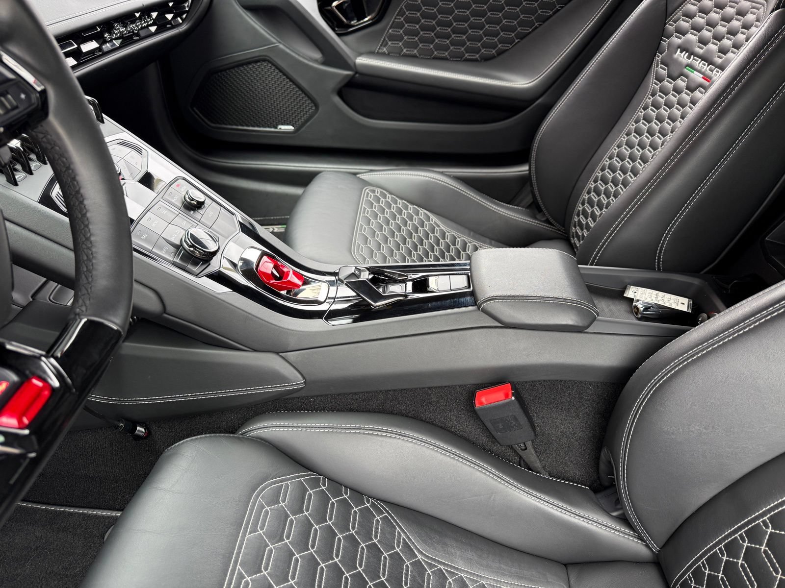 Used 2018 Lamborghini Huracan LP 580-2 RWD image 51