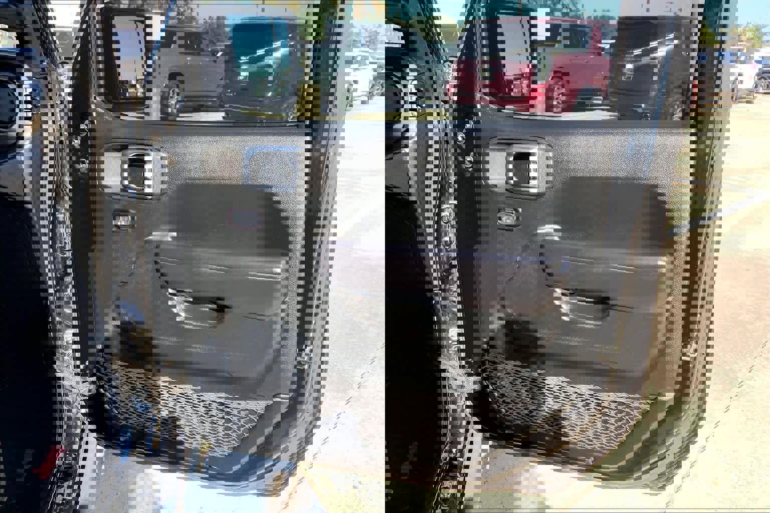 Used 2020 Jeep Gladiator Sport w/ Quick Order Package 24S image 21