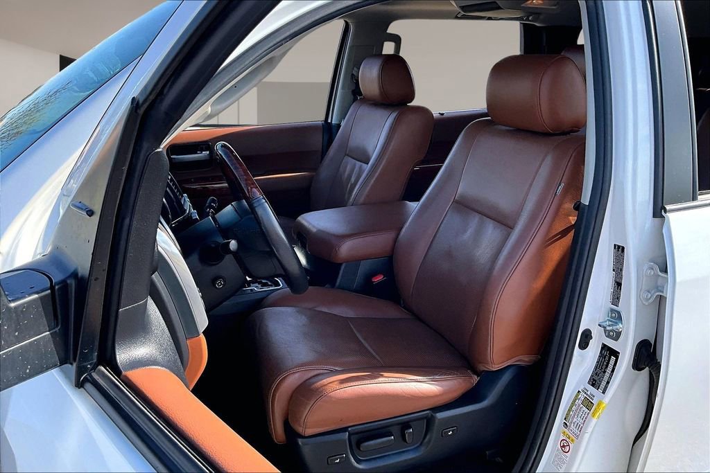 Used 2021 Toyota Sequoia Platinum image 27
