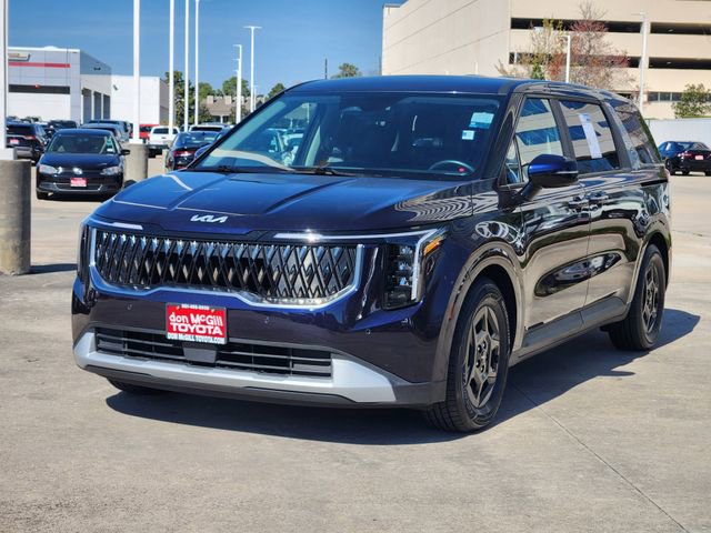 Used 2025 Kia Carnival image 3