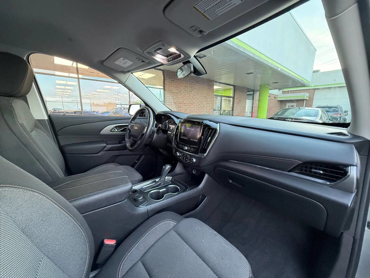 Used 2020 Chevrolet Traverse LT AWD/4WD image 11