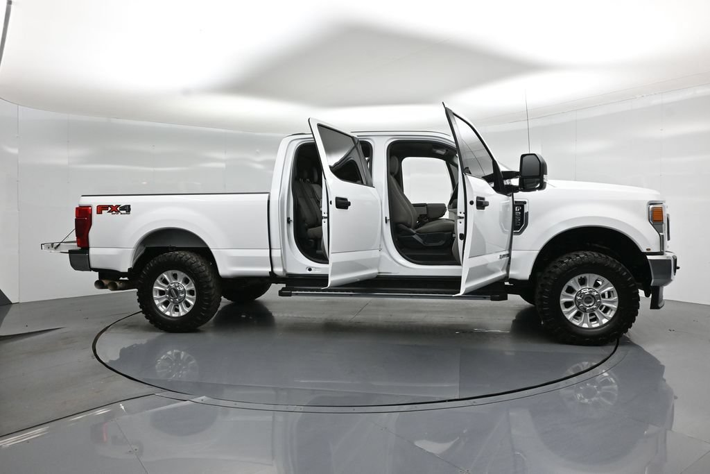 Used 2021 Ford F250 XLT w/ XLT Value Package AWD/4WD image 4