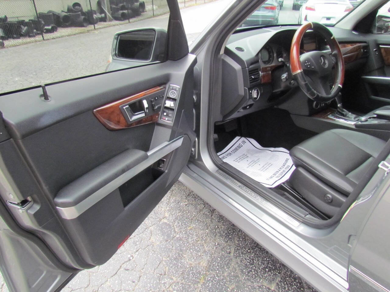 Used 2012 Mercedes-Benz GLK 350 4MATIC image 9