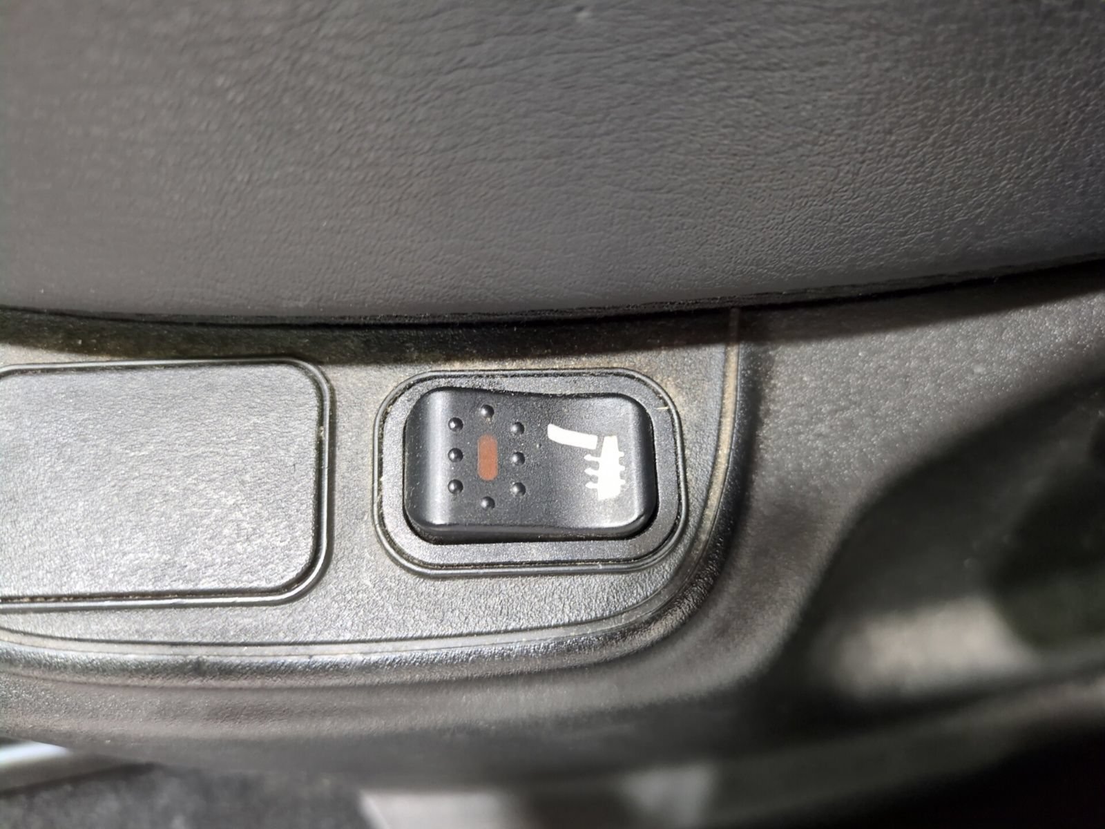 Used 2020 FIAT 500L Trekking FWD image 17