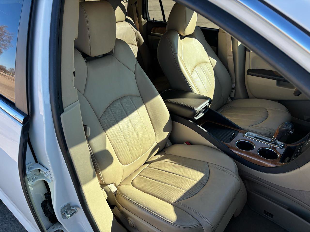 Used 2012 Buick Enclave Leather image 12