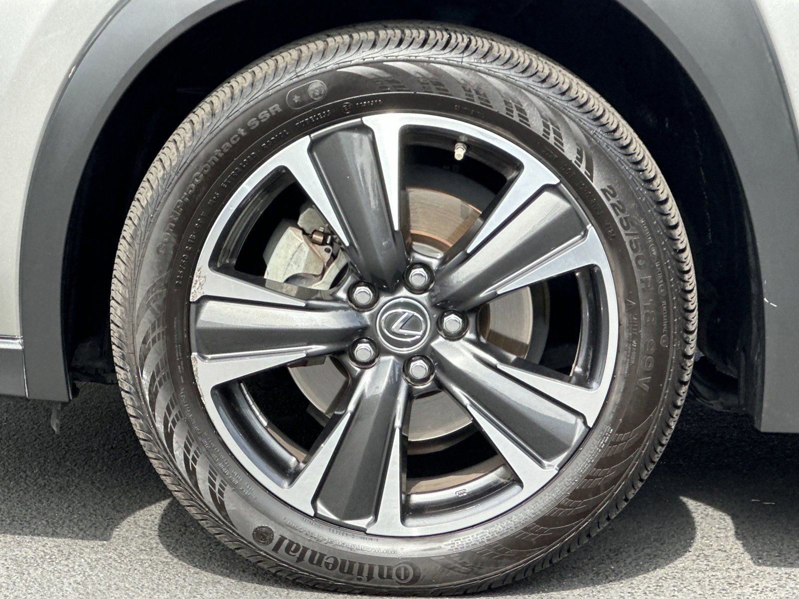 Used 2019 Lexus UX 250h w/ Premium Package image 32