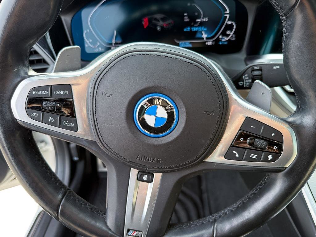 Used 2022 BMW 330e xDrive w/ M Sport Package image 15