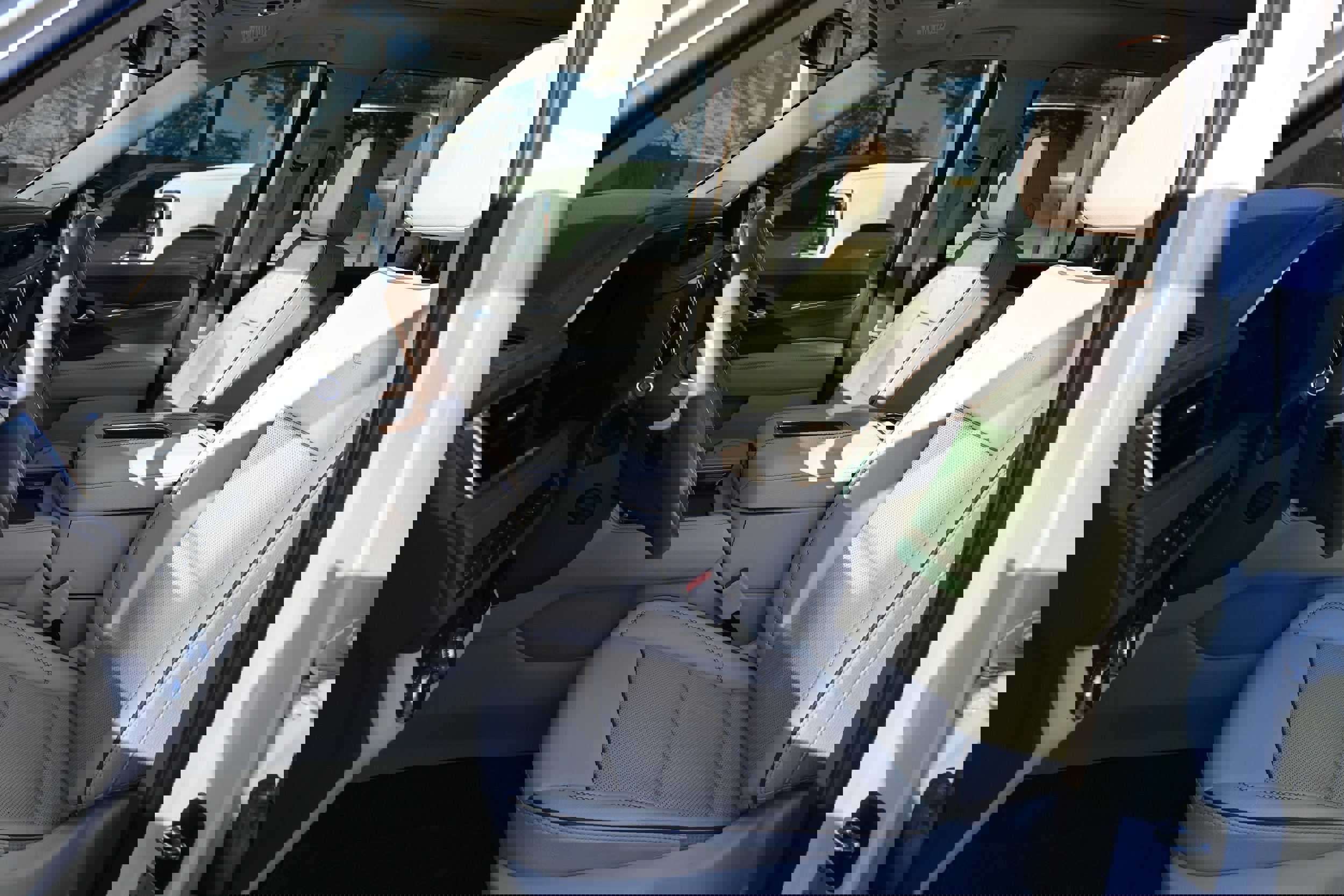 Used 2022 GMC Yukon XL Denali w/ Max Trailering Package image 6