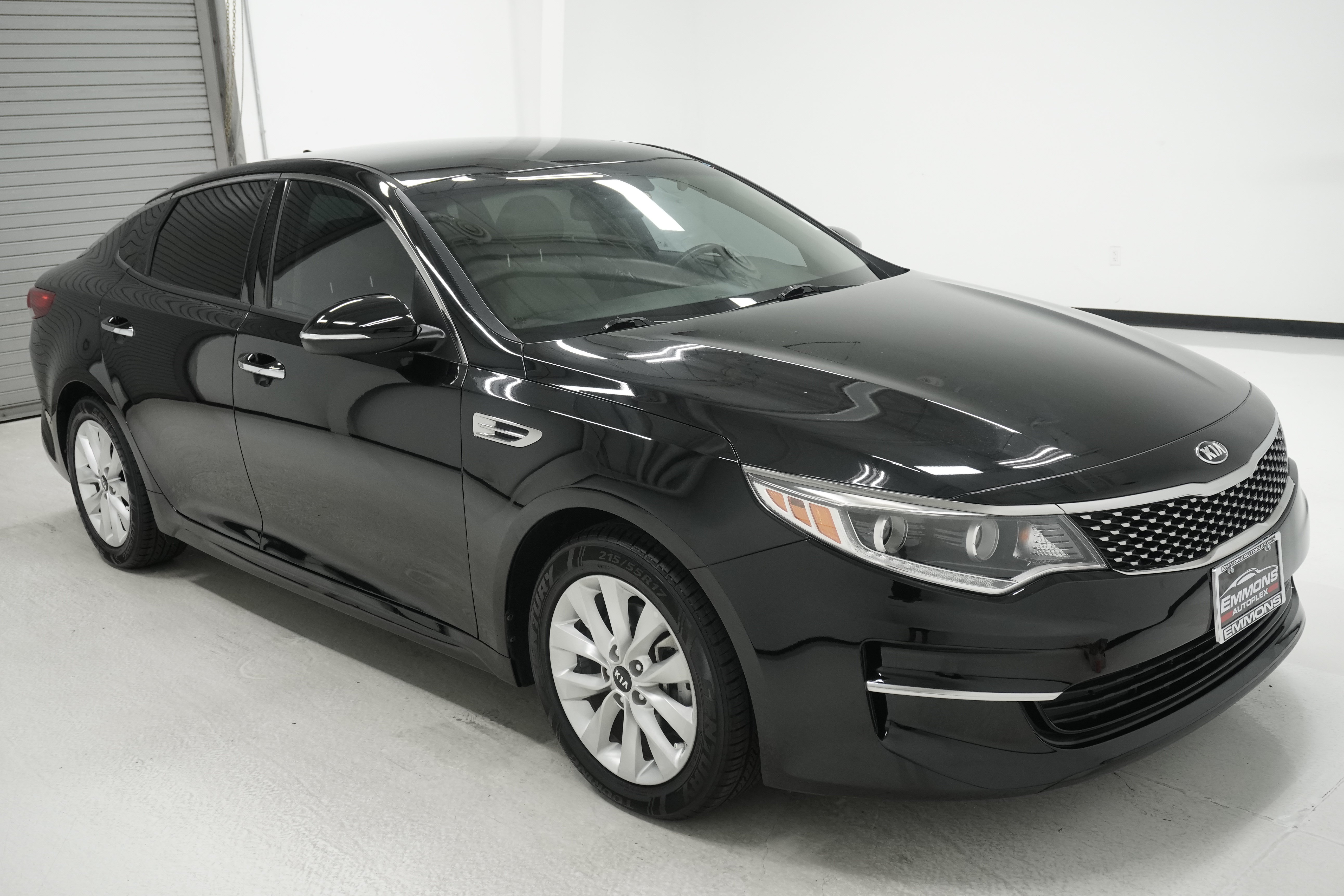 Used 2017 Kia Optima EX FWD image 3