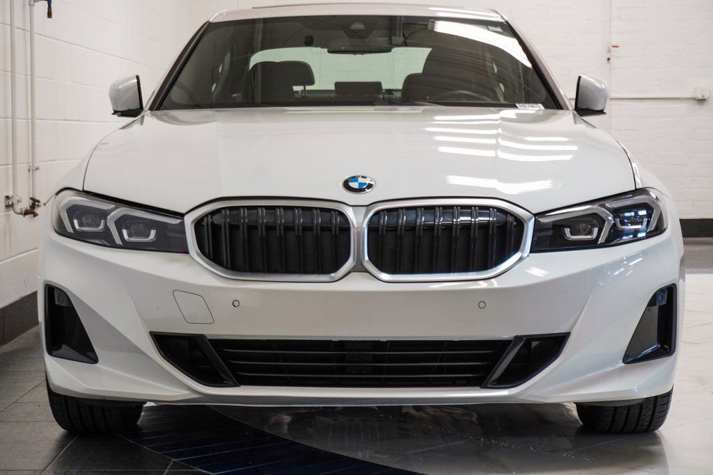 Used 2024 BMW 330i xDrive Sedan AWD/4WD image 12
