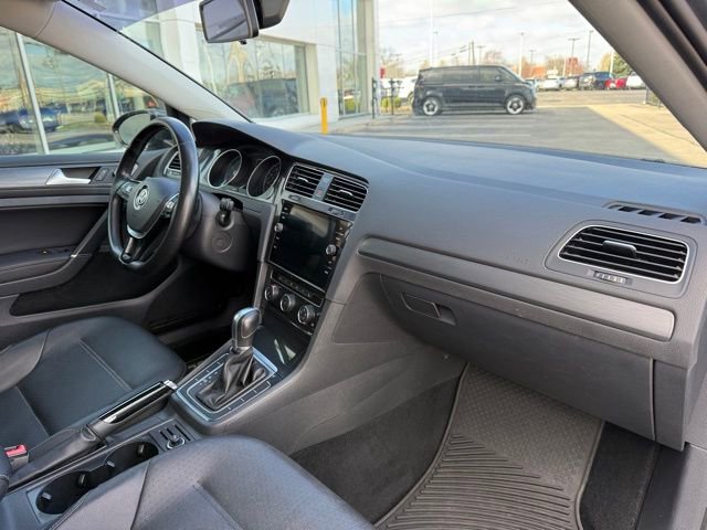 Used 2018 Volkswagen Golf S image 20