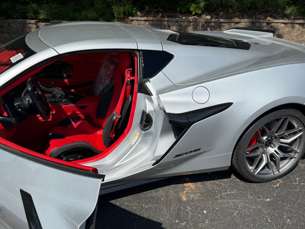 New 2026 Chevrolet Corvette Z06 w/ Stealth Interior Trim Package RWD image 8