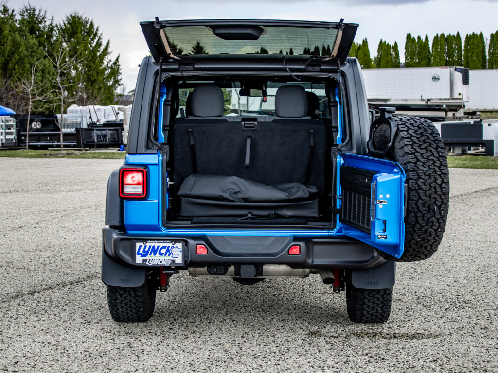 Used 2024 Jeep Wrangler Willys image 7