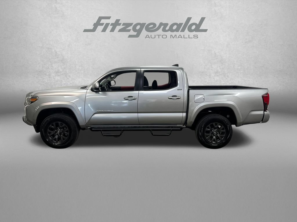 Used 2023 Toyota Tacoma SR5 RWD image 2