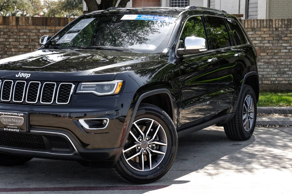 Used 2022 Jeep Grand Cherokee Limited w/ Tech Group AWD/4WD image 14