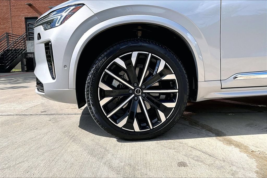 Used 2025 Volvo XC90 B6 Plus AWD/4WD image 10