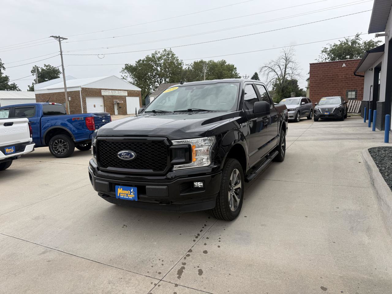 Used 2020 Ford F150 XL w/ Equipment Group 101A Mid AWD/4WD image 3