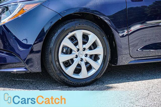 Used 2025 Toyota Corolla LE FWD image 16