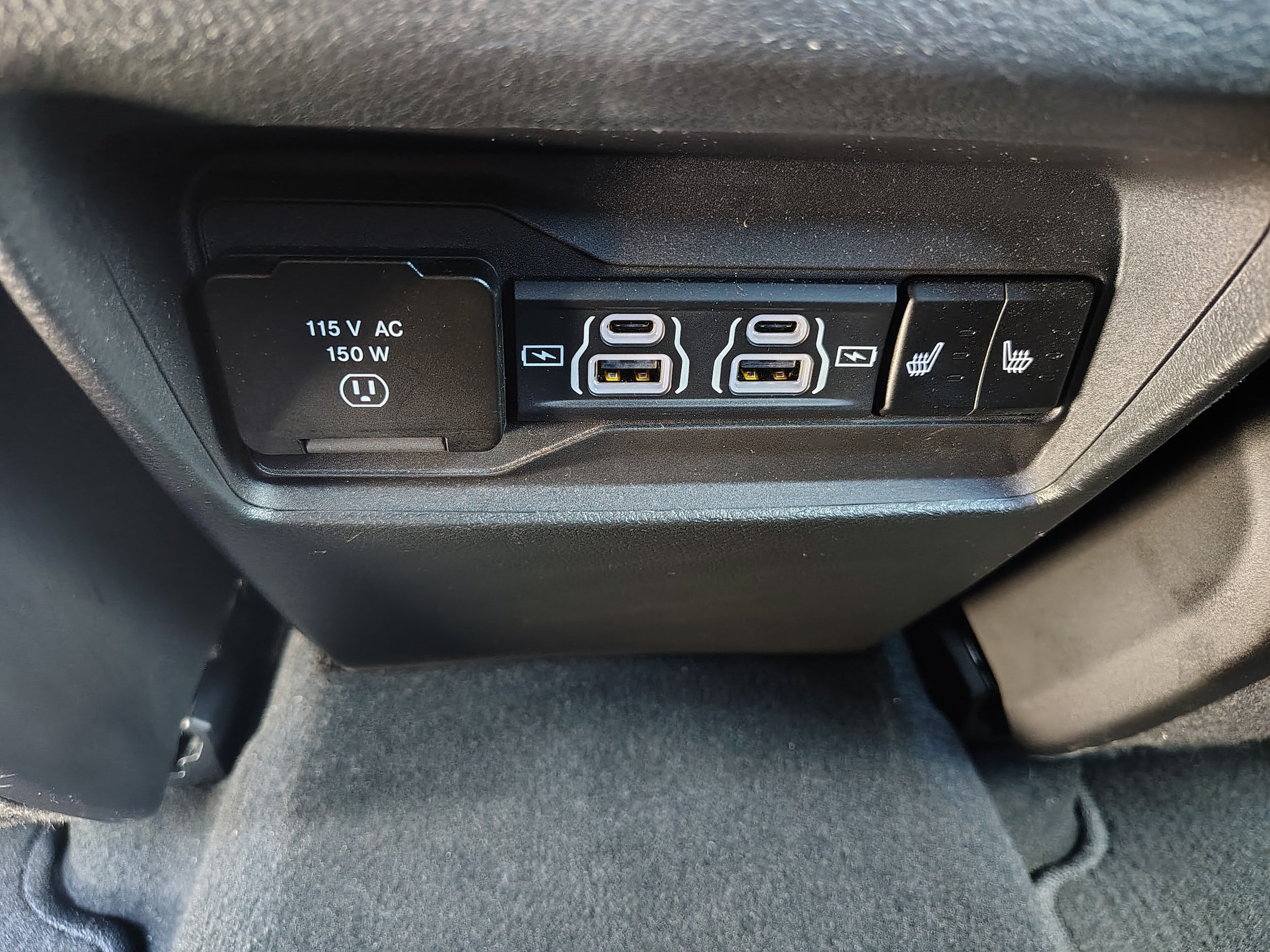 Certified 2024 Jeep Grand Cherokee Limited w/ Black Appearance Package AWD/4WD image 25