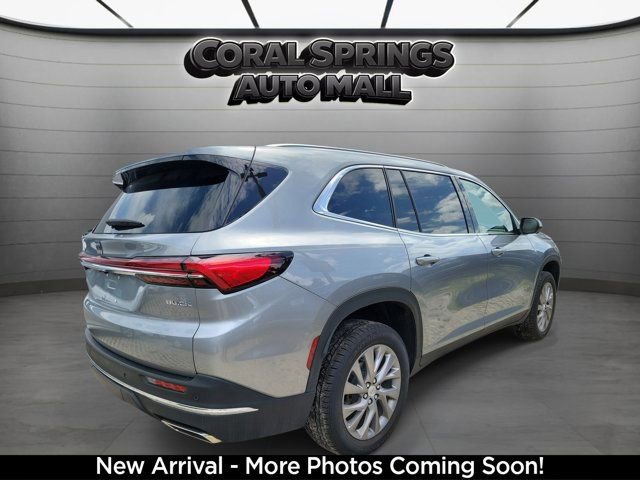 Used 2025 Buick Enclave Preferred FWD image 4