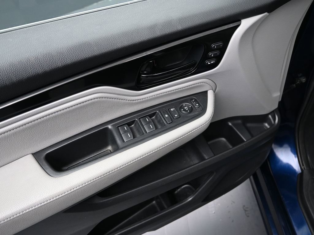 Certified 2024 Honda Odyssey Touring image 24