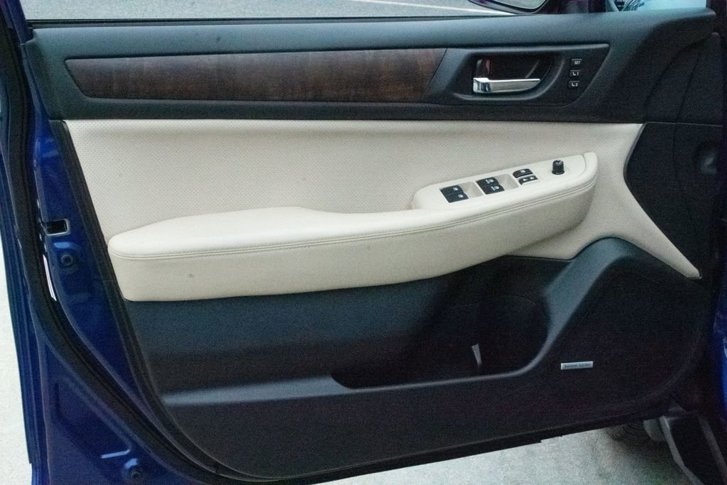 Used 2016 Subaru Outback 3.6R Limited image 13