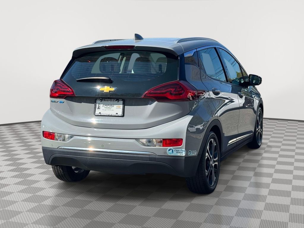 Used 2020 Chevrolet Bolt Premier w/ Infotainment Package FWD image 3