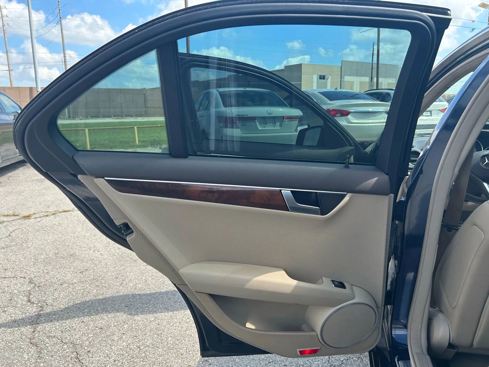 Used 2012 Mercedes-Benz C 300 4MATIC Sedan image 11