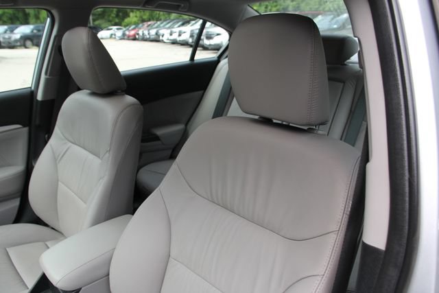 Used 2015 Honda Civic EX-L image 16
