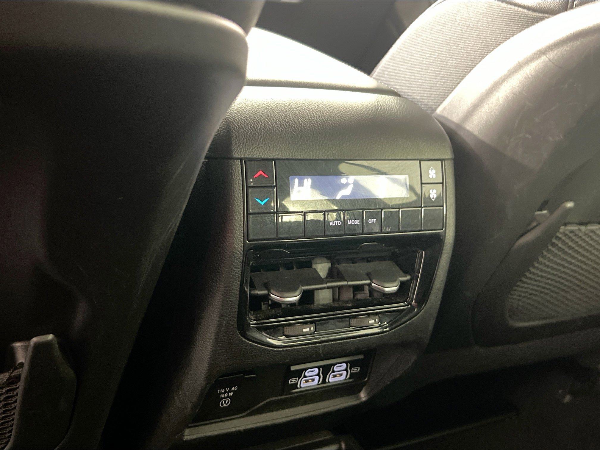 Used 2023 Jeep Grand Cherokee L Laredo AWD/4WD image 23