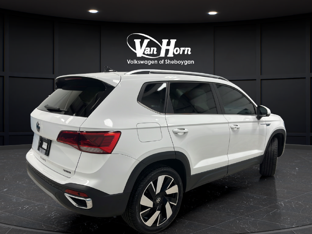 Used 2024 Volkswagen Taos SEL AWD/4WD image 7