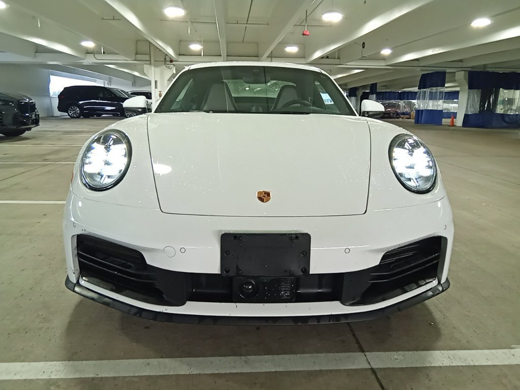 Used 2025 Porsche 911 Carrera RWD image 3