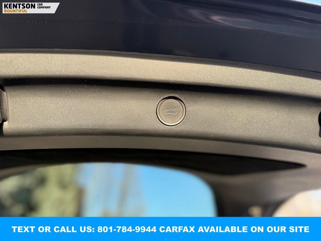 Used 2023 Tesla Model Y Long Range image 31