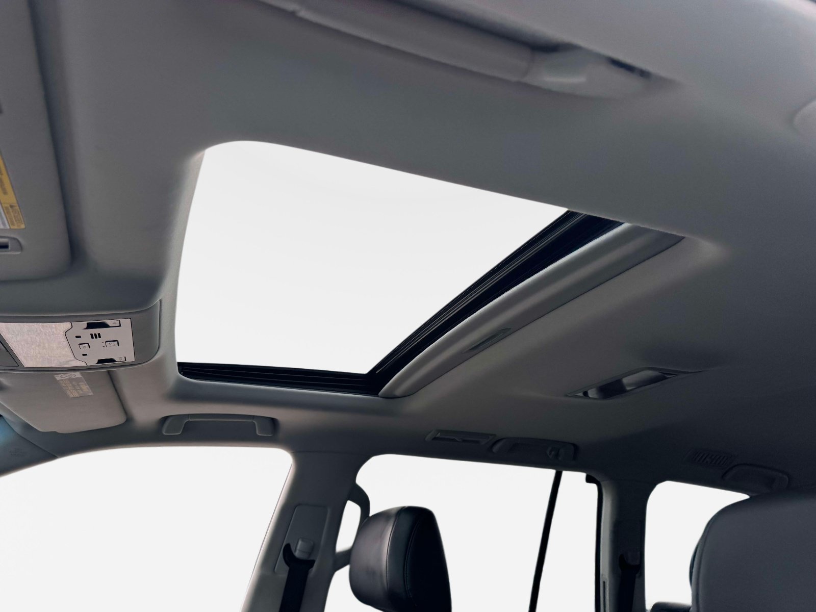 Used 2019 Lexus LX 570 4WD w/ Luxury Package image 29