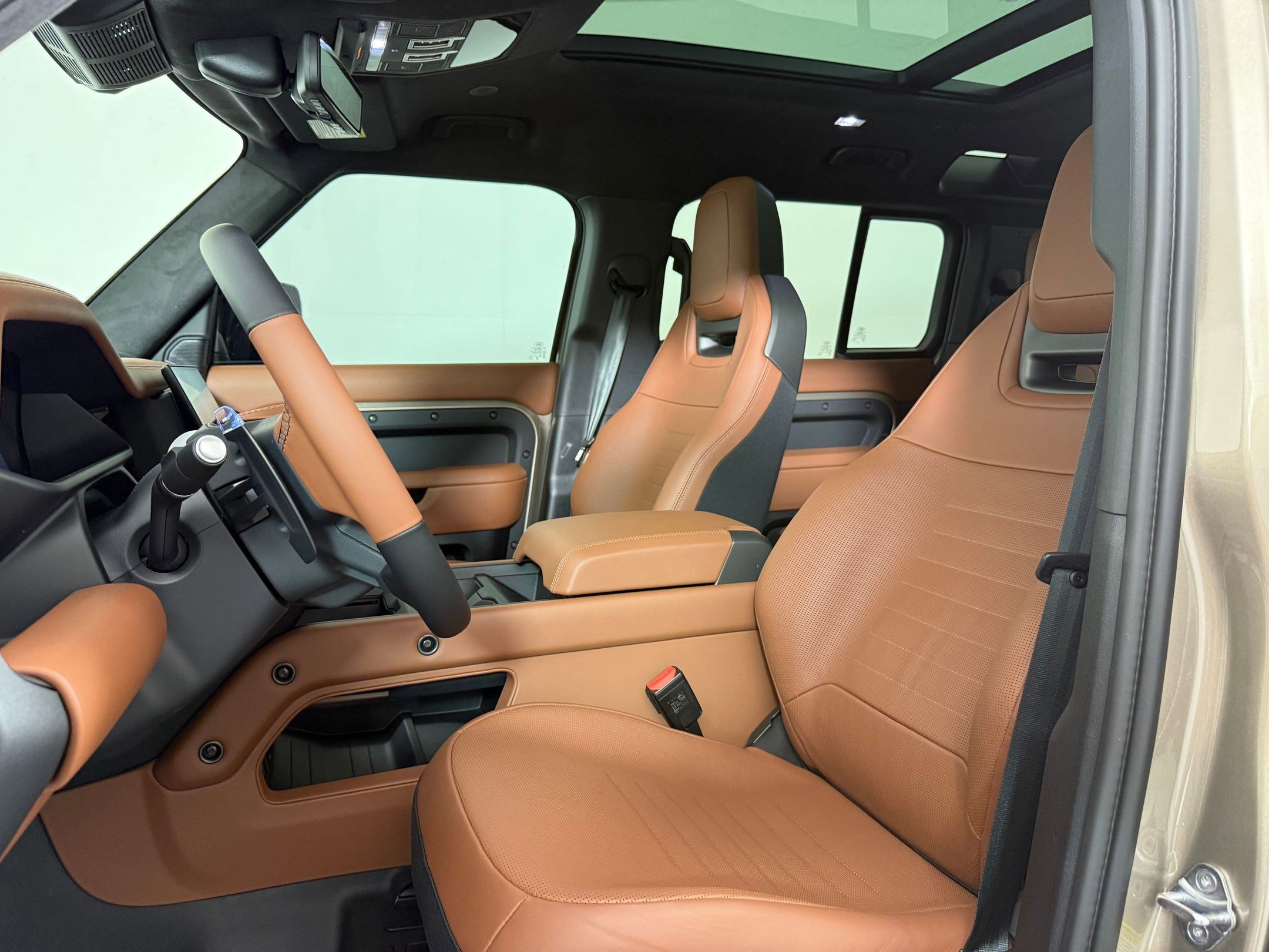 New 2026 Land Rover Defender 110 OCTA AWD/4WD image 5