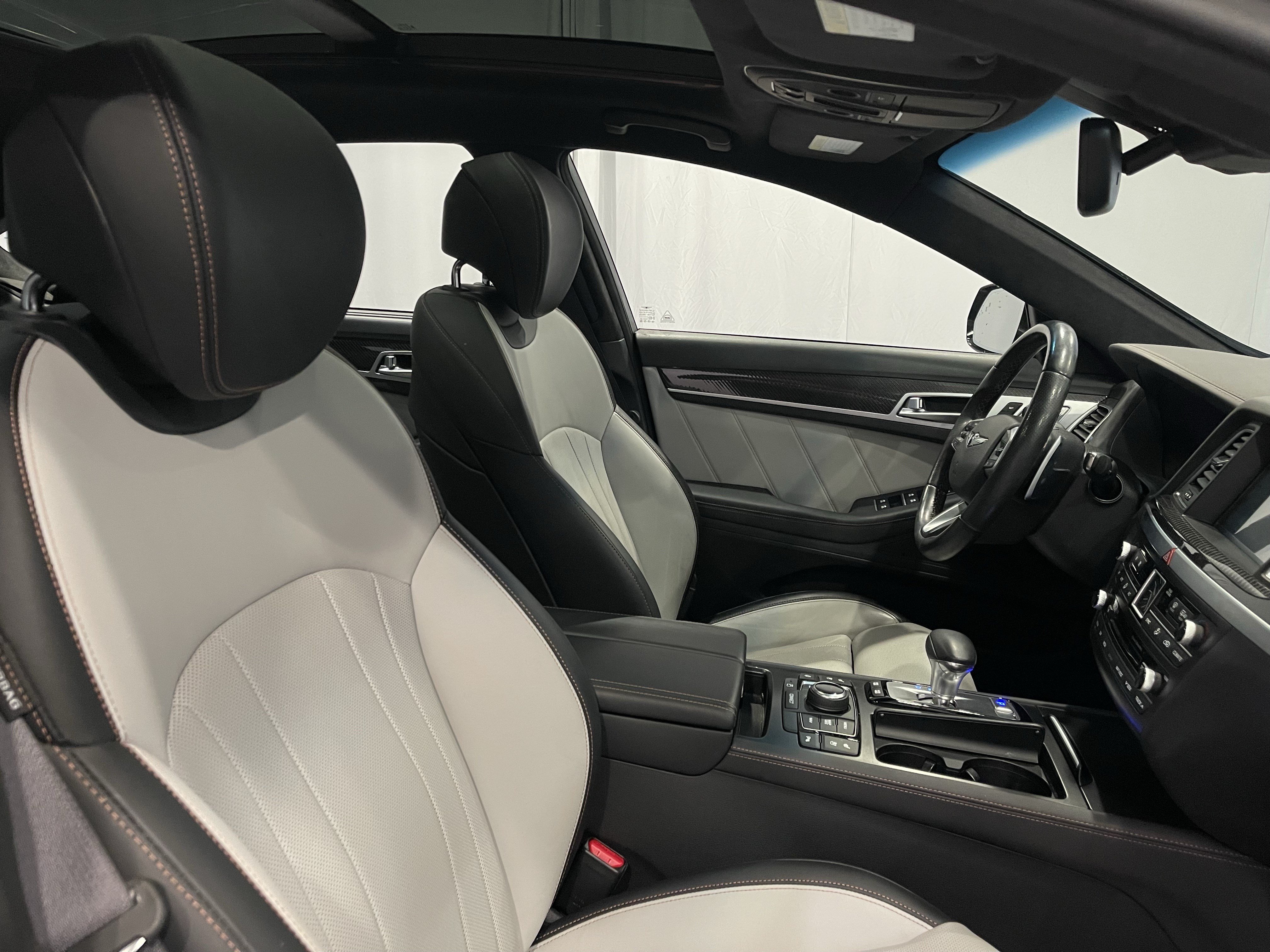Used 2019 Genesis G80 3.3T Sport RWD image 15