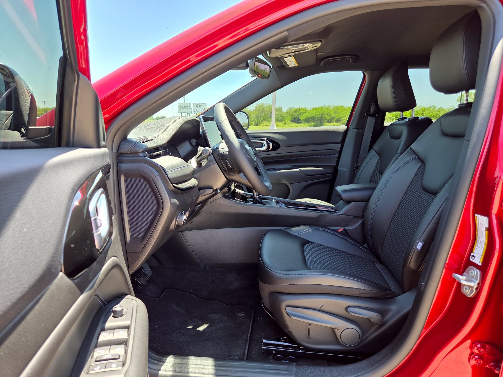 New 2026 Jeep Compass Latitude AWD/4WD image 13