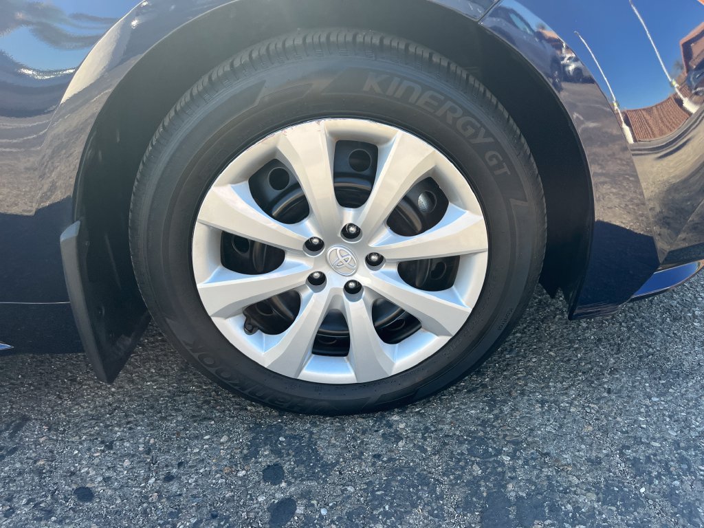 Used 2024 Toyota Corolla LE FWD image 45