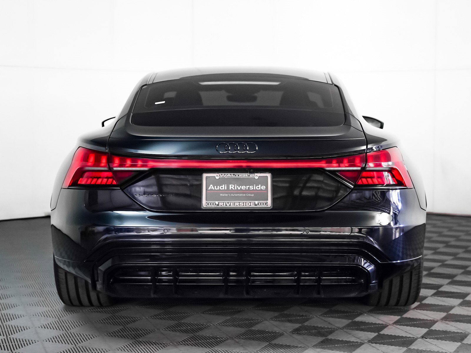 Used 2023 Audi e-tron GT Premium Plus w/ Performance Package image 12